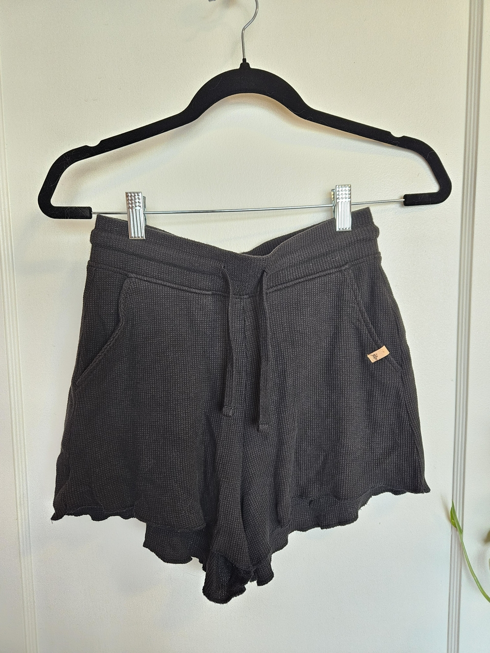 Women's Black Waffle-Knit Lounge Shorts Tentree
